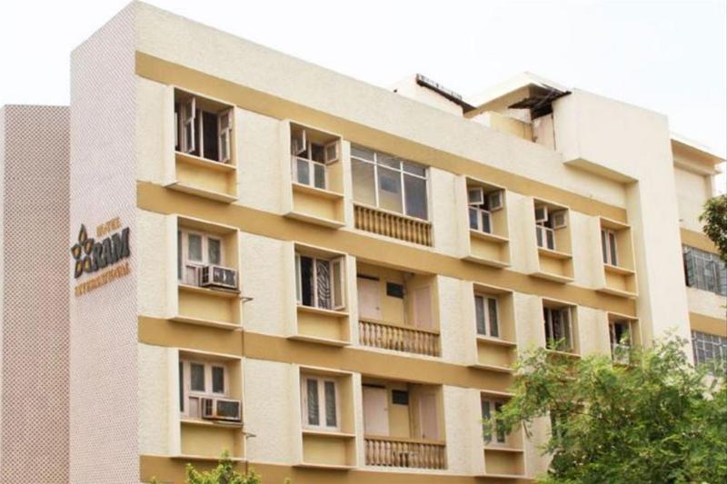 Hotel Ram International Pondicherry Exterior foto